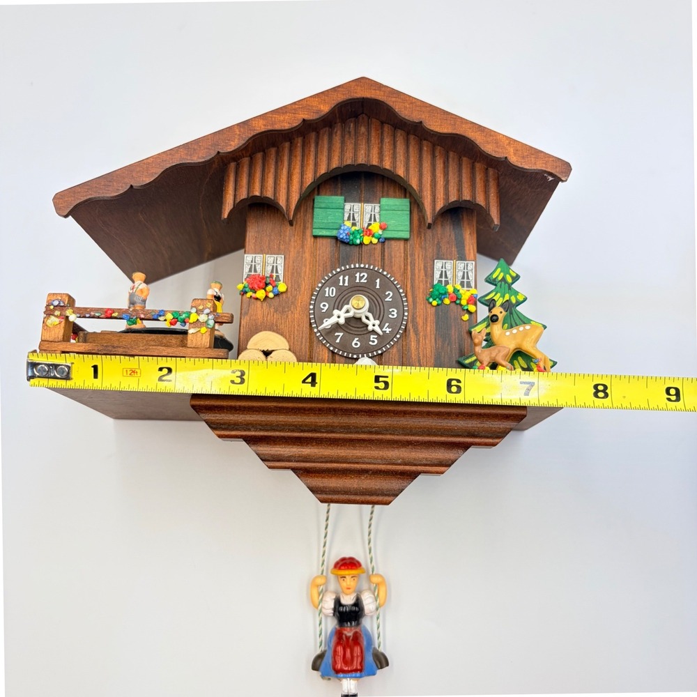 VTG Hermle Quartz 2200 German Cuckoo Clock Chalet Dancers Deer Alpine Wood House - Picture 15 of 17